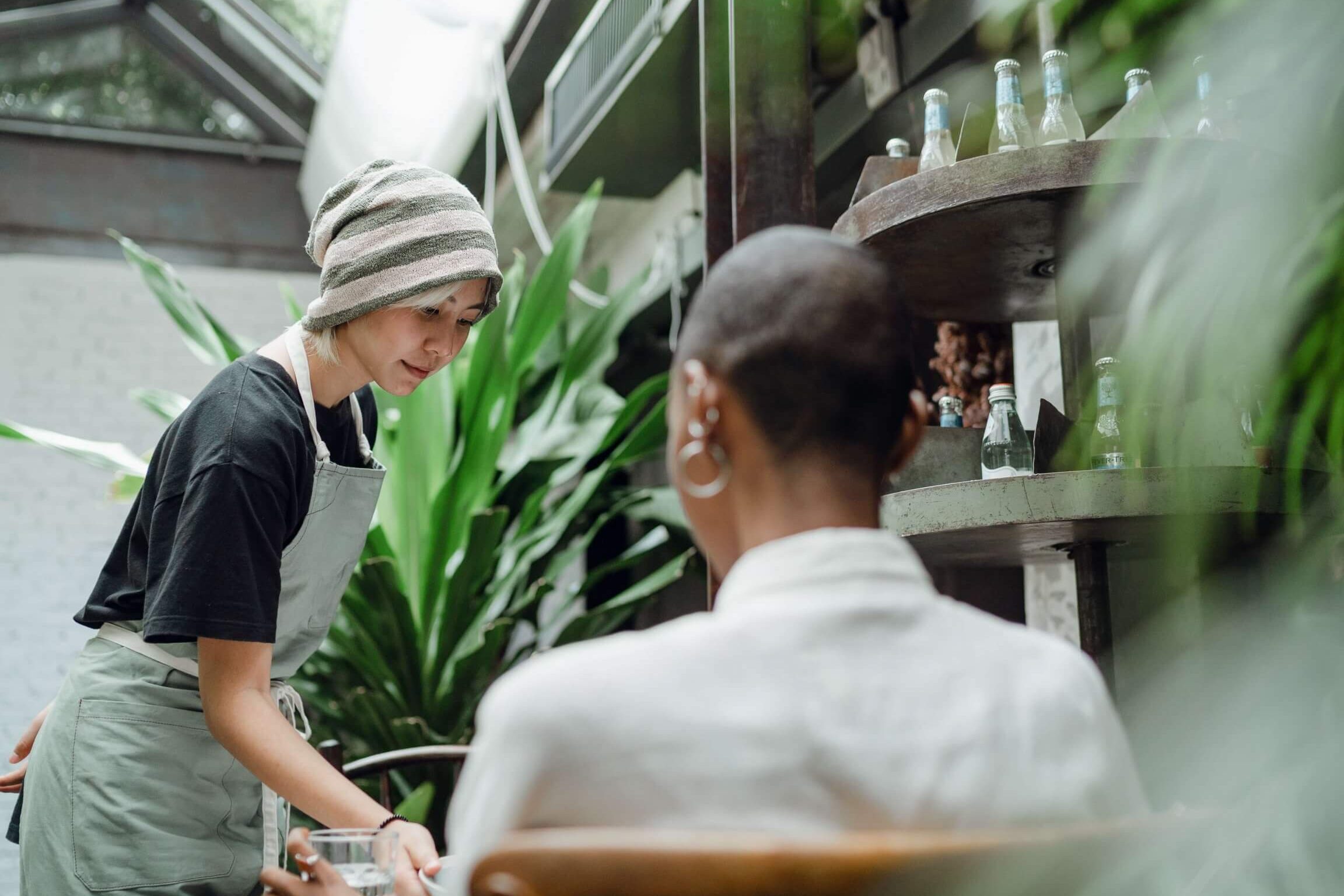 Costos fijos y costos variables en hoteles Costos fijos y costos variables en hoteles